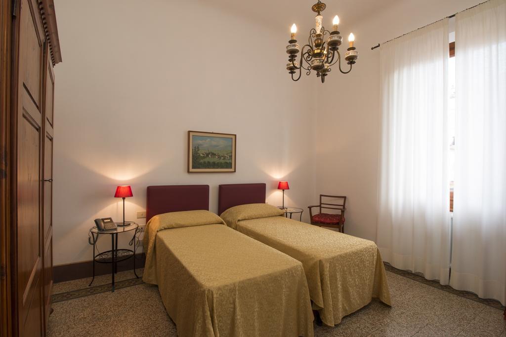 Dimora Pieri Apartman Firenze Szoba fotó