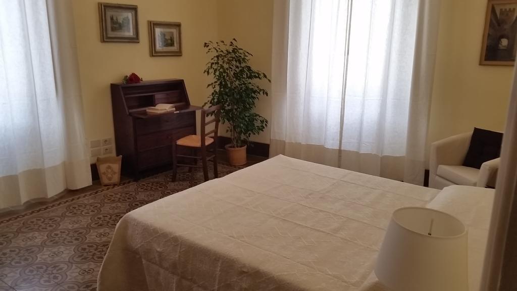 Dimora Pieri Apartman Firenze Kültér fotó